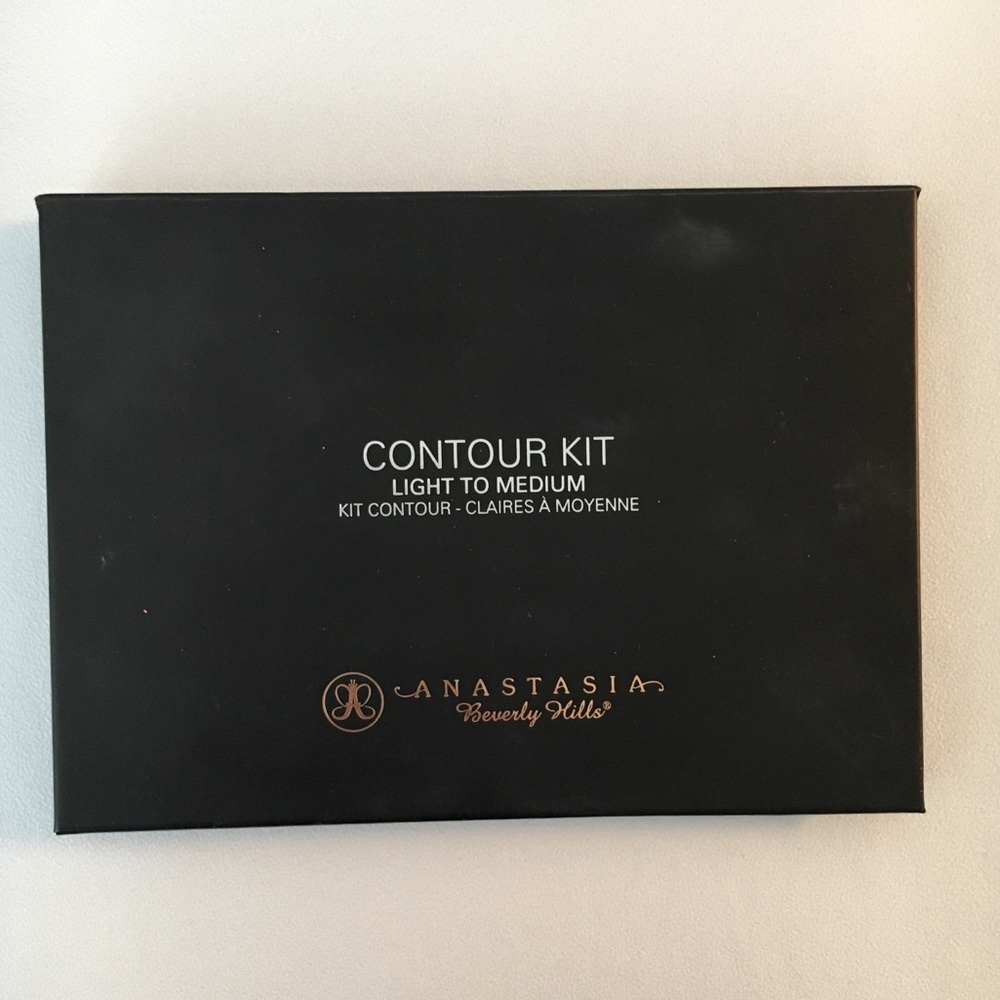 Anastasia light/medium contour palette